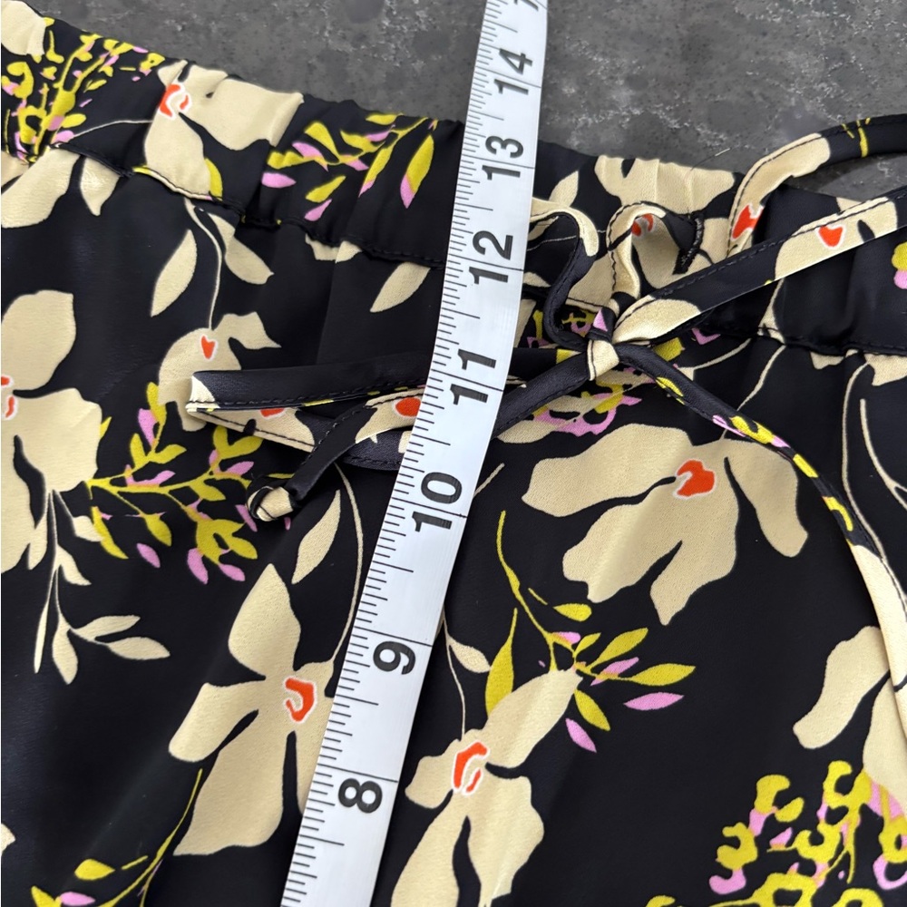 Cabi New Set Up Pants 6696 Black Floral Pull On Relaxed Fit High Waist Wide Leg - Picture 10 of 11